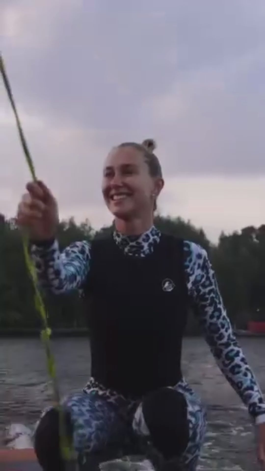 Load video: JANGLE Fullsuit 4/3